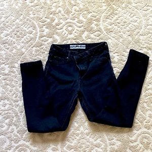 Celebrity pink skinny jeans size 7/28